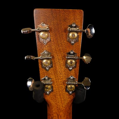 Martin 00-18 Acoustic Guitar - Natural image 6