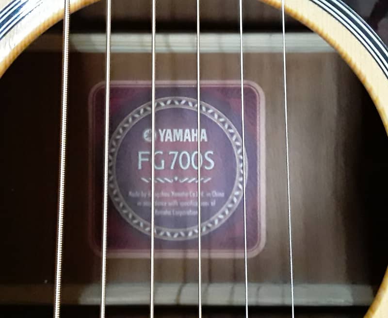 Yamaha store fg700s strings