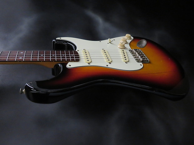 1980'S Fresher Straighter, '62 Reissue Style Electric Guitar