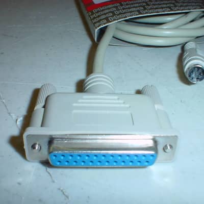 Hosa Technology DBK-210 Sound Module to PC DB25 Female to 8-Pin Din 10ft Cable image 2