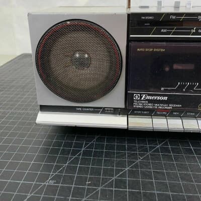Emerson XLC450A 4.5 B&W Portable Tv Stereo fm-am Radio Stereo Cassette Recorder image 11