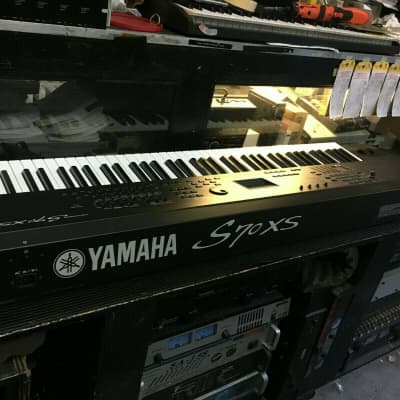 Yamaha S70 XS 76 weighted key keyboard  /piano S70XS //ARMENS//