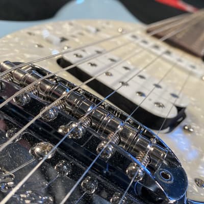 Fender Kurt Cobain Signature Jag-Stang 2021 Sonic Blue #MX21547534 (8 lbs. 2.4 oz.) image 2