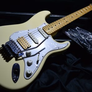 Fender USA Stratocaster / IRON MAIDEN Adrian Smith ST MOD. Vintage White image 5