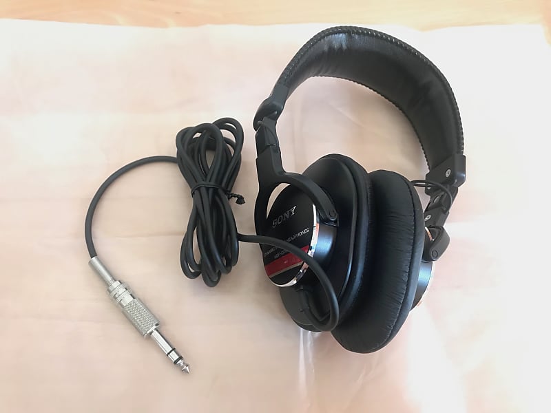 Sony MDR-CD900ST Professional Studio Monitor Headphone | Reverb