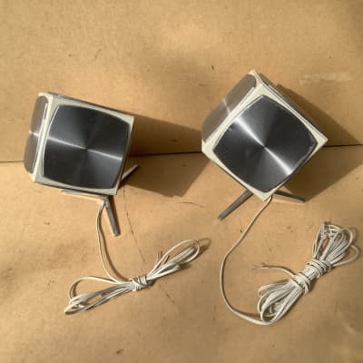 Grundig Audiorama 700 hifi cube vintage speakers / amazing design image 9
