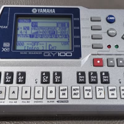 Yamaha QY100 Sequencer