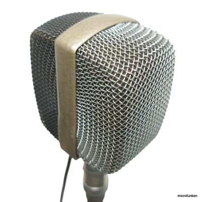 AKG D12 Cardioid Dynamic Microphone | Reverb Canada