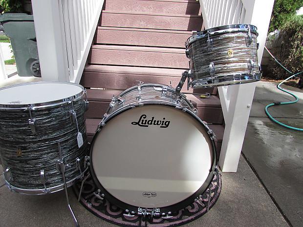 Ludwig PRE SERIAL BLUE OYSTER PEARL 1963 SET
