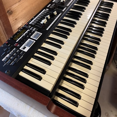 Hammond SK2 Dual Manual Portable Organ