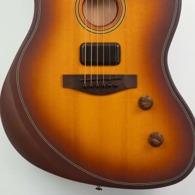 Fender Acoustasonic Standard Jazzmaster Honey Burst image 4
