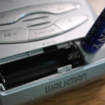 Sony WM-EX570 Walkman Cassette Player image 7