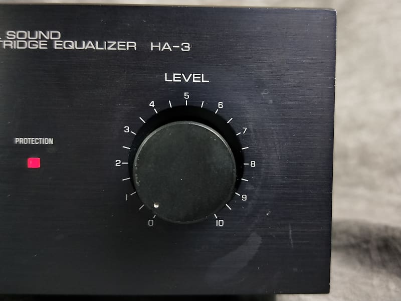 Yamaha HA-3 Natural Sound MC cartridge Equalizer In Excellent