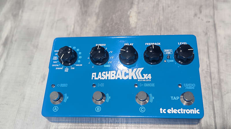 TC Electronic Flashback 2 x4