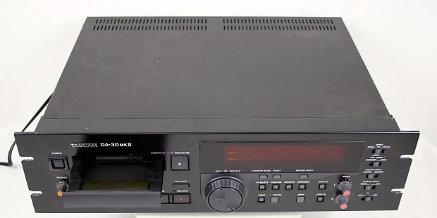 TASCAM DA-30 MKII Professional DAT Recorder Excellent just TASCAM DA-30 MKII Professional DAT Recorder Excellent just