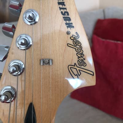 Fender Offset Series Mustang with Maple Fretboard 2017 - 2019 - Olive image 8