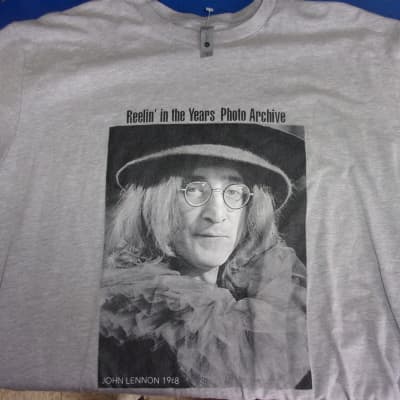 John Lennon Reelin' in the Years Photo Archives 1968 Adult XL T