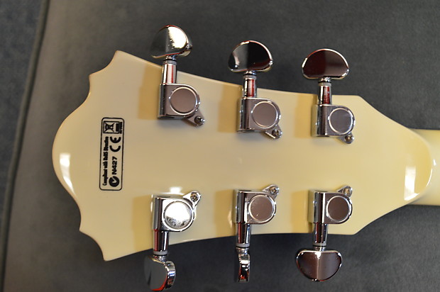 Ibanez 2010 Artcore Series AS73-IV Ivory Semi Hollowbody Ibanez 2010 Artcore Series AS73-IV Ivory Semi Hollowbody