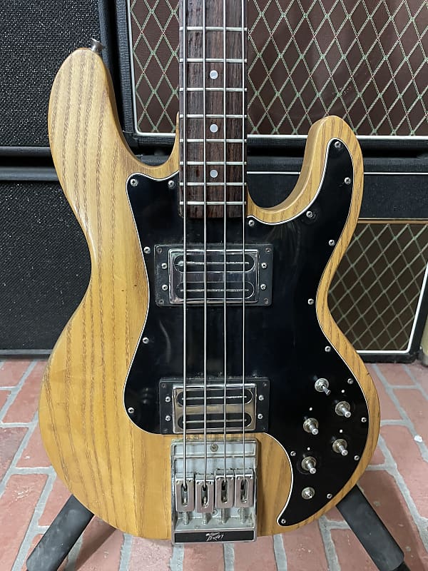 *Parts/Project* Peavey T40 Bass Guitar Reverb
