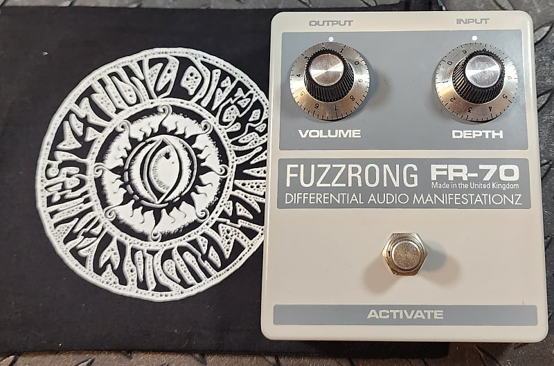 D*A*M Fuzzrong FR-70 2012 #040 DAM Differential Audio Manifestationz  Mosrite Fuzzrite variant