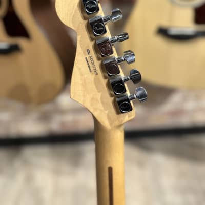 Fender Player Stratocaster - 3 Color Sunburst image 8