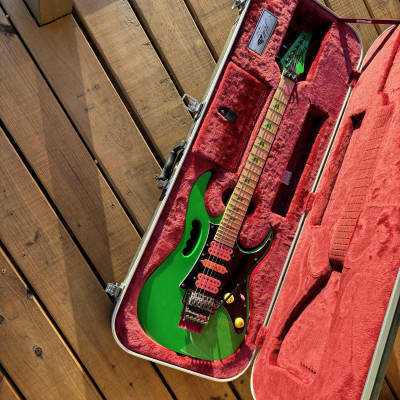 Ibanez JEM777 Limited Edition 30th Anniversary Steve Vai Signature