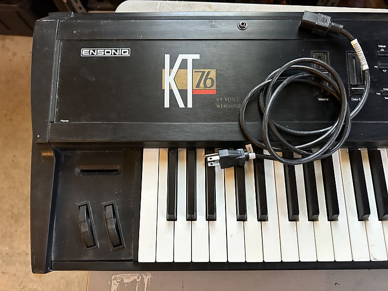 Ensoniq KT-76 64-Voice Digital Synthesizer 1992