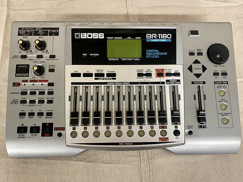 BOSS BR-1180 マルチトラックレコーダー br_1180_angle_main.jpg
