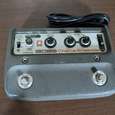 Triungulo Lab Chorus Ensemble (Boss CE-1 Clone) | Reverb