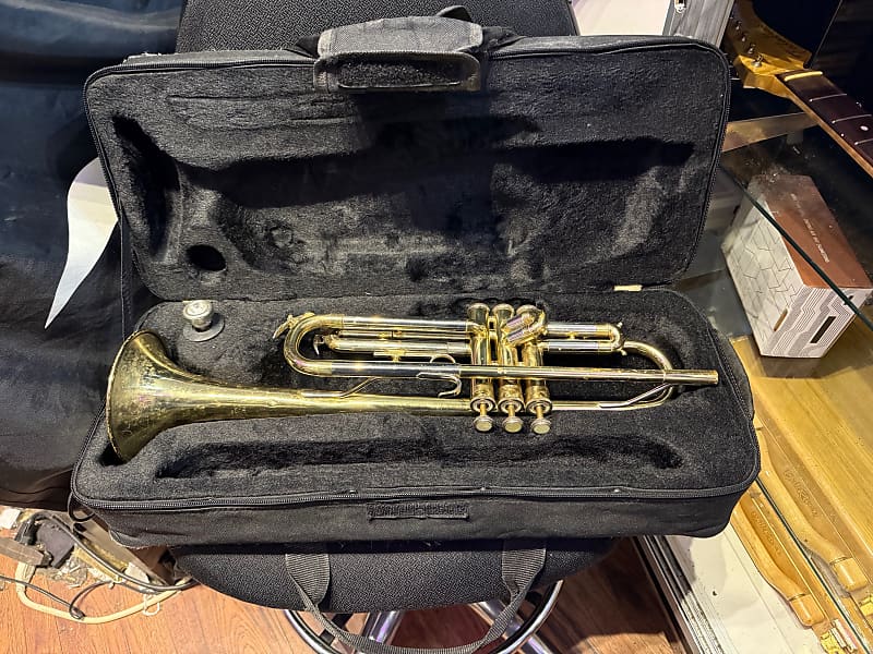 Blessing Scholastic Trumpet w/ Softshell Case image 1