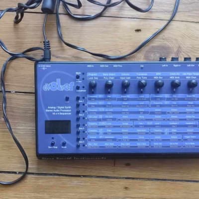 Dave Smith Instruments Evolver Desktop Monophonic Synthesizer 2002 - 2016 - Blue