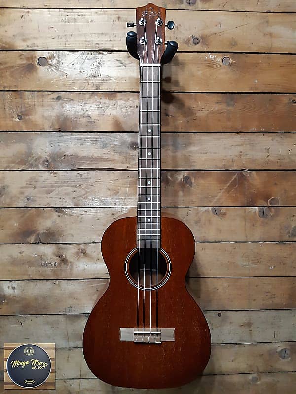 Leho baritone deals ukulele