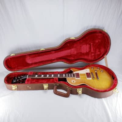 2022 Gibson Les Paul Standard '60s Electric Guitar - Unburst image 3
