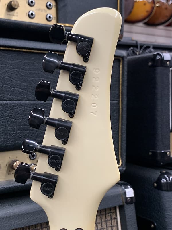 Hamer Virtuoso Aged White | Reverb