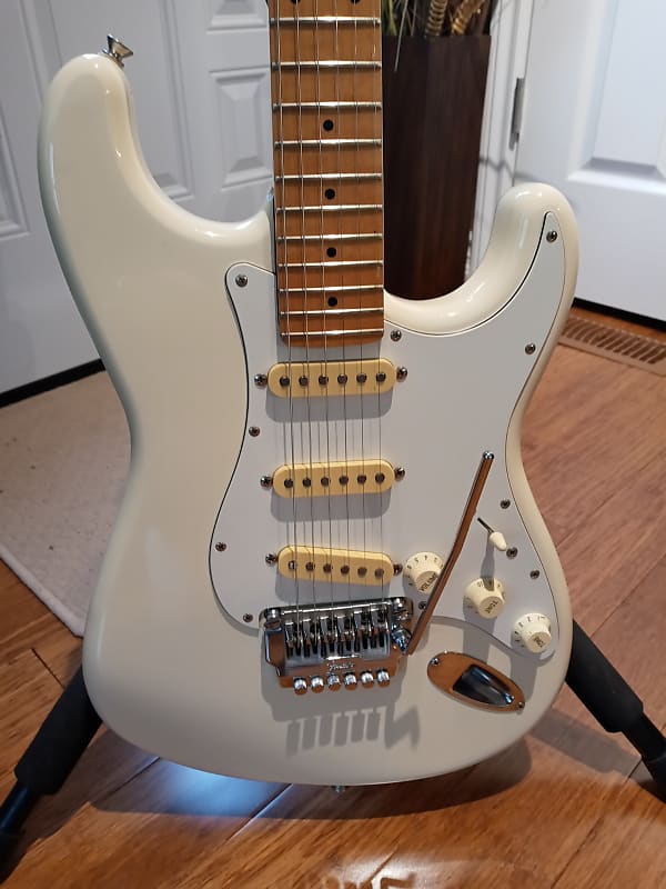 1986 Japanese Fender Contemporary Stratocaster Olympic White