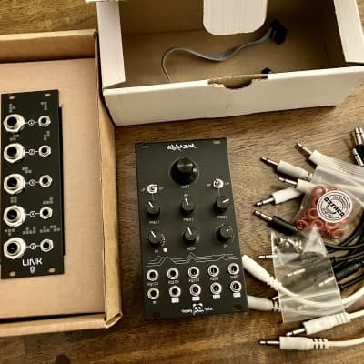 Patching Panda Vibrazum v2 - Eurorack Module on ModularGrid