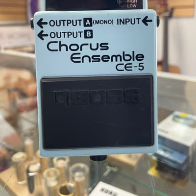 Boss CE-5 Chorus Ensemble (Blue or Pink Label) | Reverb