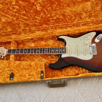 Fender Stratocaster American Standard Channel Bound 2016 - 3 Color Sunburst image 5