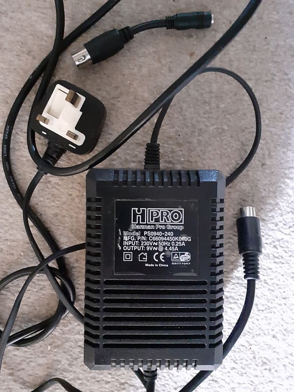 Digitech RP20: guitar multi-effects floor board w analog