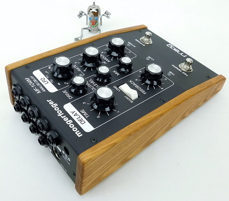 Moog Moogerfooger MF 104 M Analog Delay + Neuwertig + 1,5 Jahre