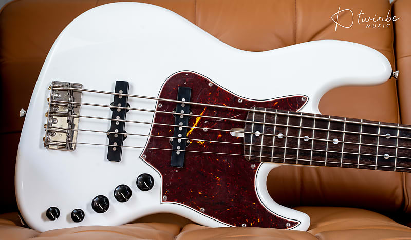 Alleva Coppolo LG5 Standard Olympic White 5 String Bass