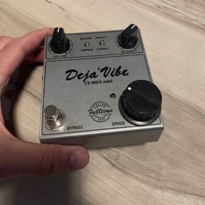 Fulltone CS-MDV MkII Custom Shop Mini Deja Vibe MkII