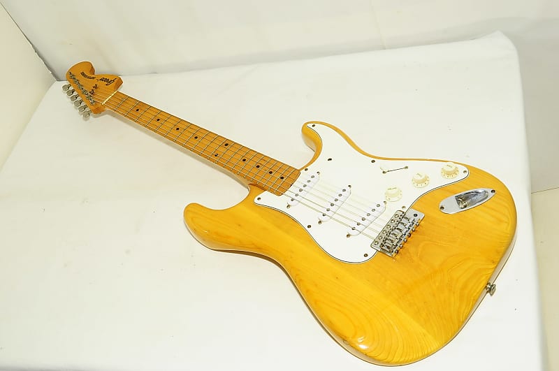 Greco Super Sounds SE Stratocaster model 1977 Electric Guitar Ref.No 5627 image 1