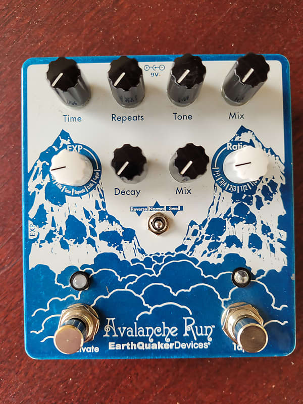 EarthQuaker Devices Avalanche Run Stereo Reverb & Delay with Tap Tempo V2
