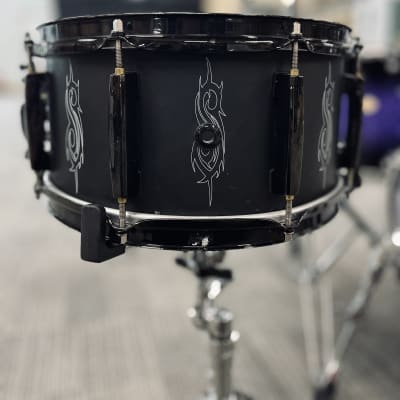 Pearl Sensitone Baritone Snare Drum 02 - Drummer's Review