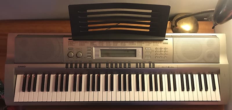 その他 CASIO WK-200 KEYBOARD Casio WK-200 - 76 Key Portable Keyboard with Piano-Style WK200