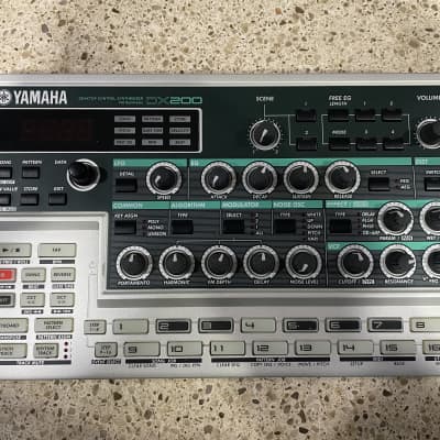 Yamaha DX200