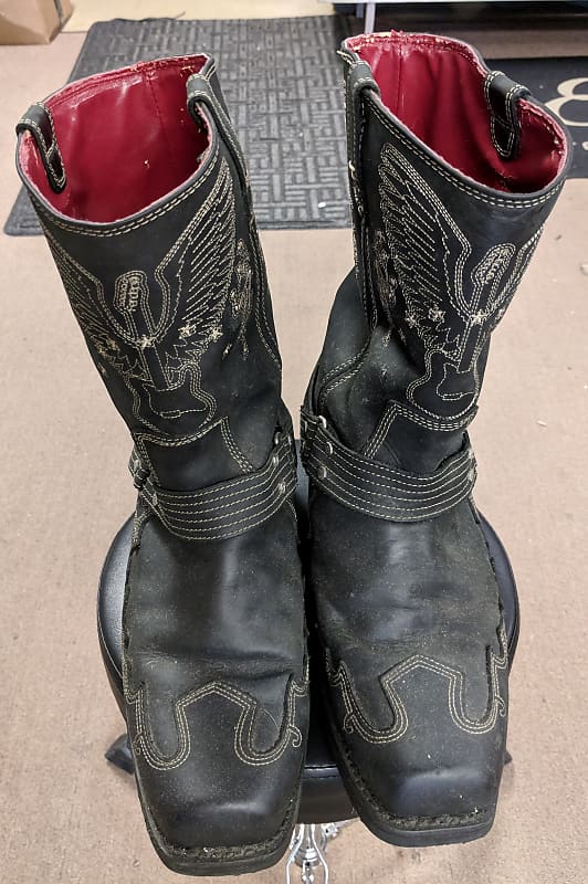 Fender Footwear Leather Embroidered Cowboy Boots, Original Authentic, Metal  Picks, Logo Straps