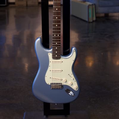 Fender FSR American Deluxe Vintage Player '62 Stratocaster - Ice Blue Metallic for sale