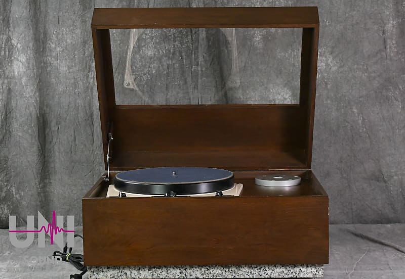 GARRARD MODEL 301 Turntable in Excellent condition.  			